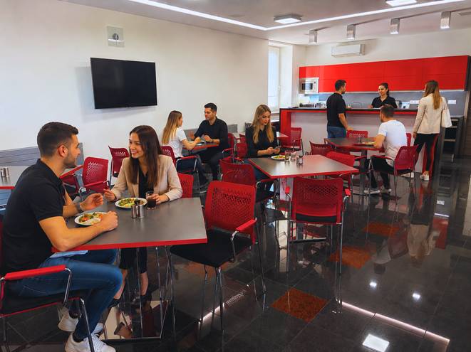 100% příspěvky na stravování